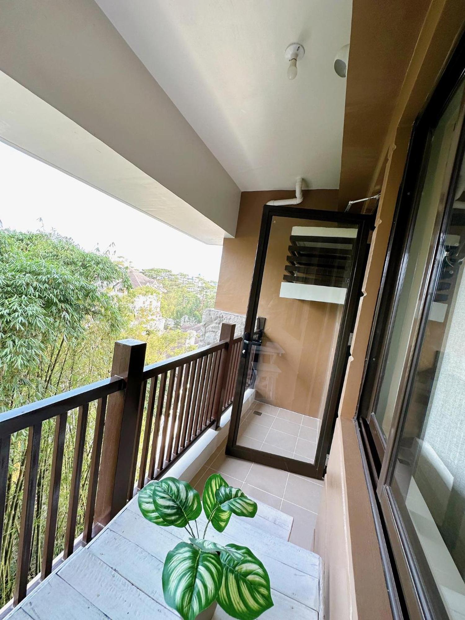 Luxury Suites At Brenthill Baguio City Esterno foto
