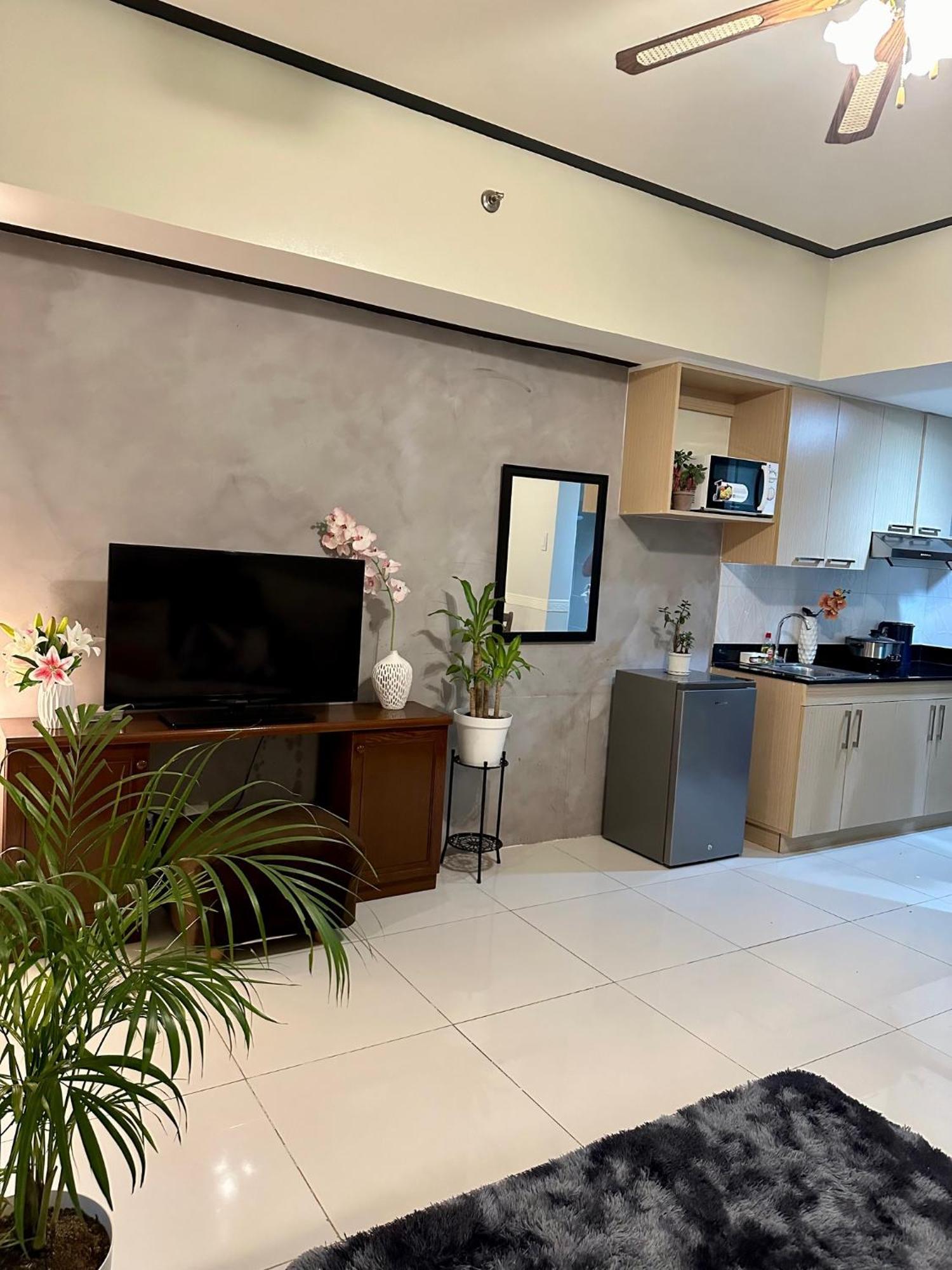 Luxury Suites At Brenthill Baguio City Esterno foto