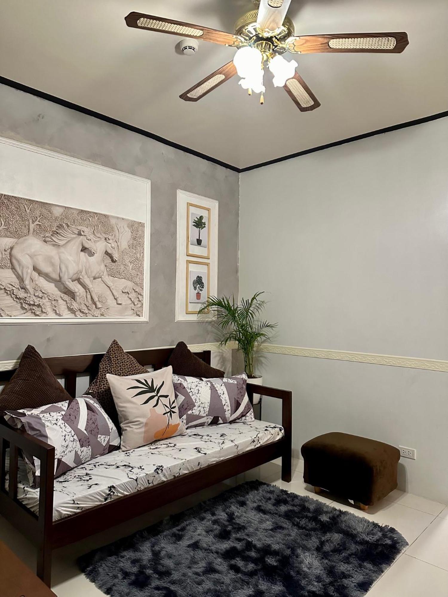 Luxury Suites At Brenthill Baguio City Esterno foto